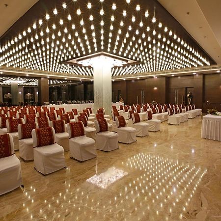 Grand Xenia Hotel Ajmer Buitenkant foto