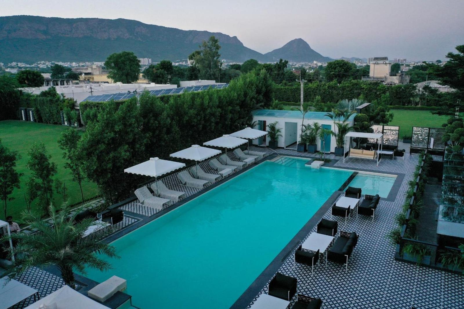 Grand Xenia Hotel Ajmer Buitenkant foto