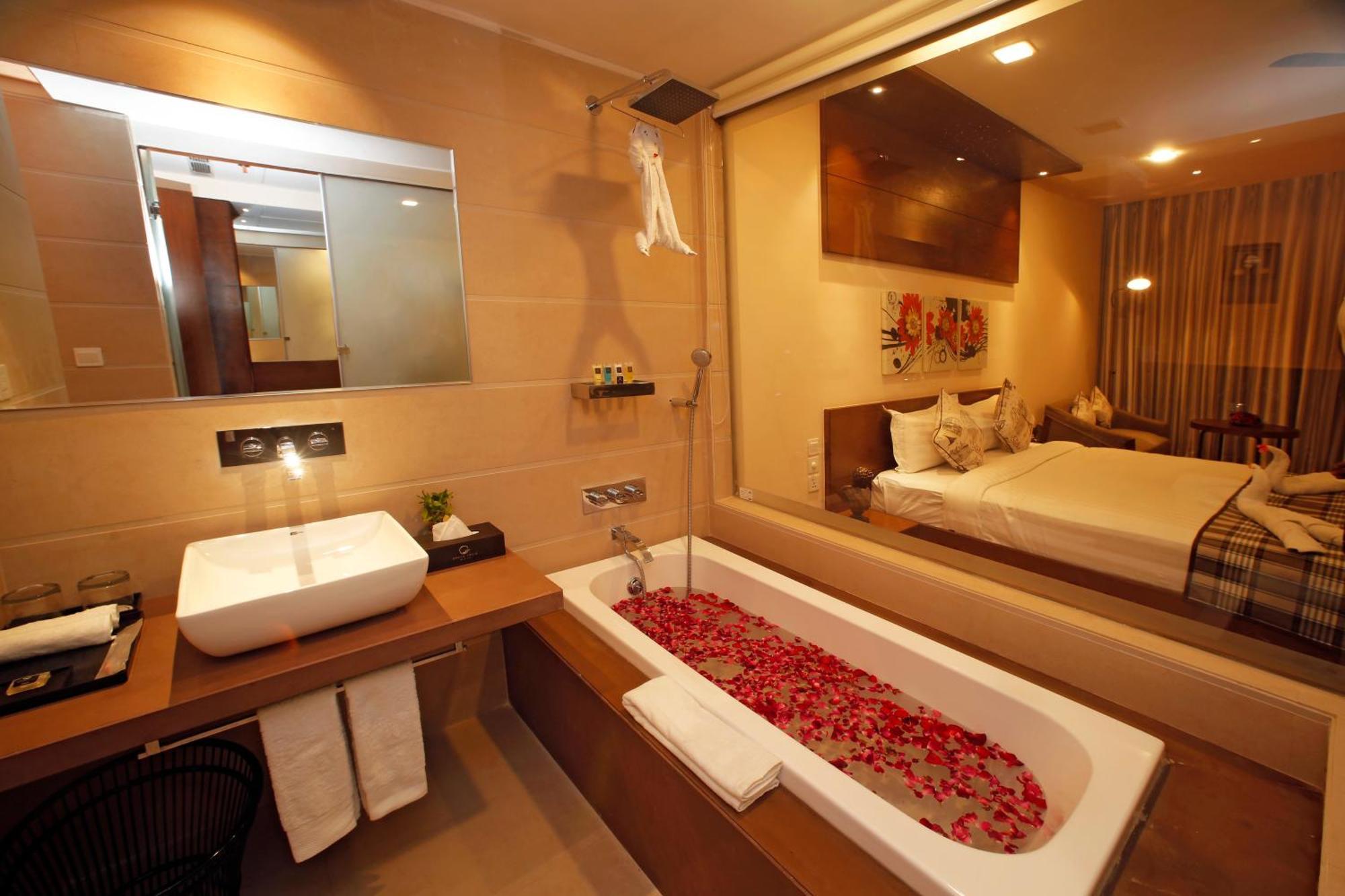 Grand Xenia Hotel Ajmer Buitenkant foto