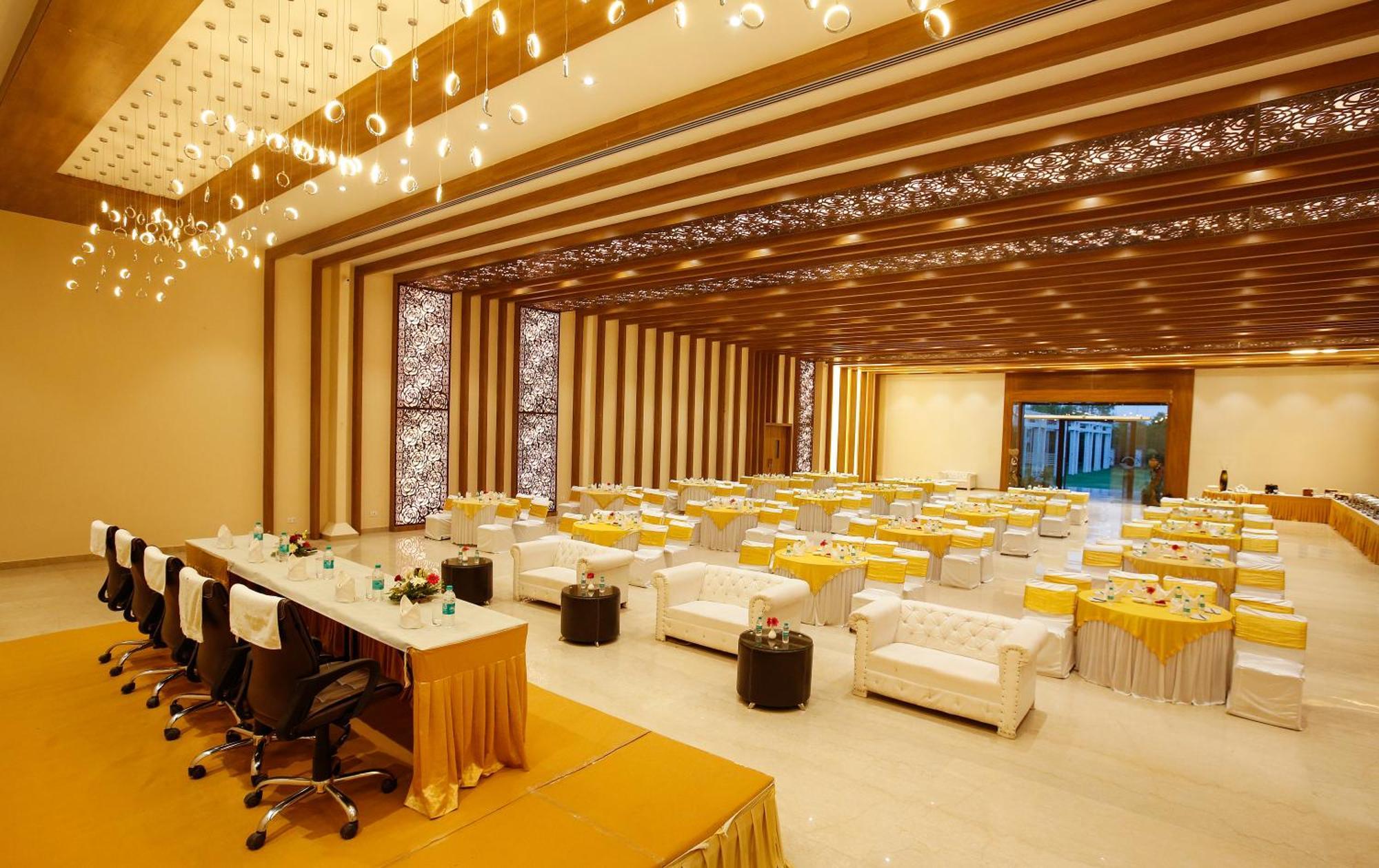 Grand Xenia Hotel Ajmer Buitenkant foto