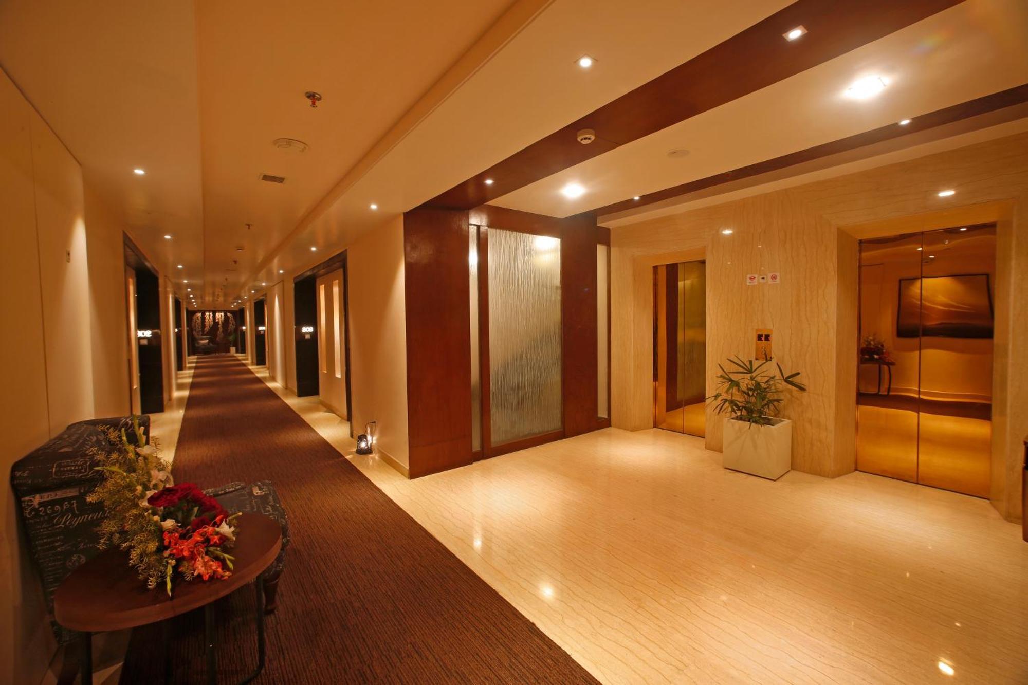 Grand Xenia Hotel Ajmer Buitenkant foto