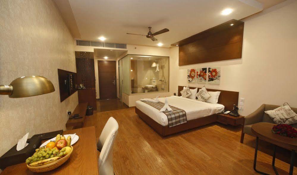 Grand Xenia Hotel Ajmer Buitenkant foto